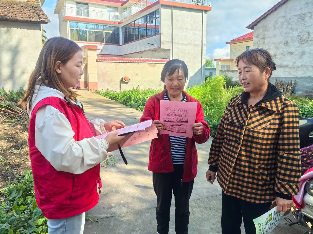 六一村新时代文明实践站开展“冬季传染病预防知识宣传”志愿服务活动